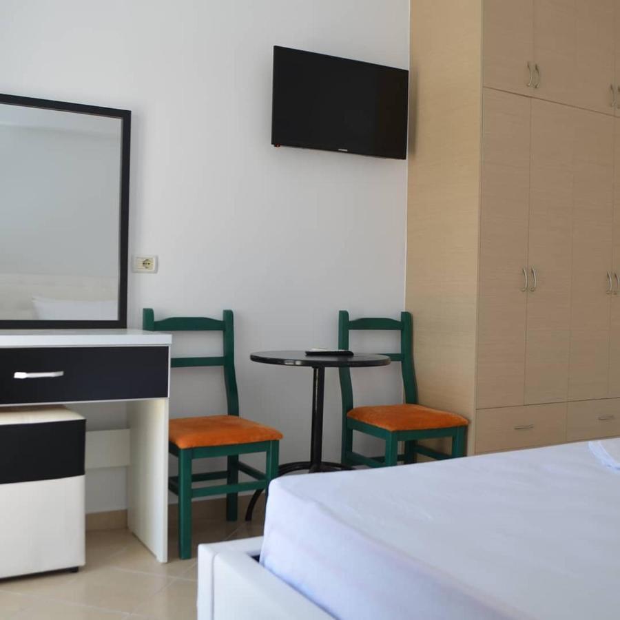 Noah Apartaments Sarandë Esterno foto