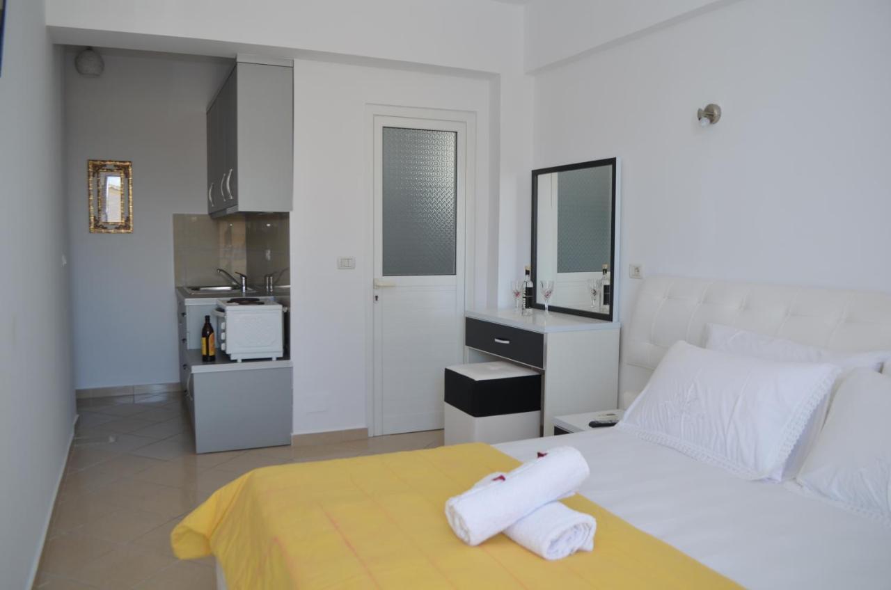Noah Apartaments Sarandë Esterno foto