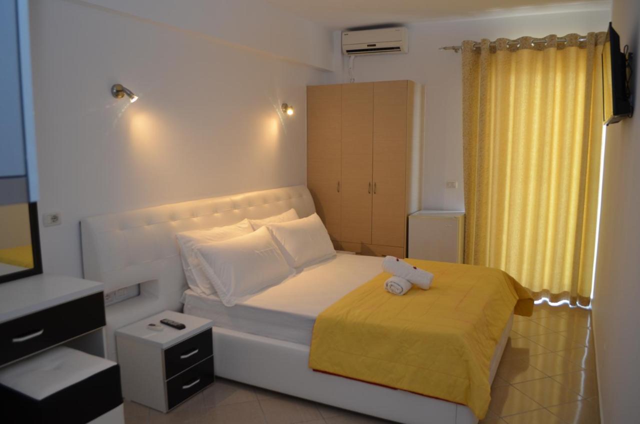 Noah Apartaments Sarandë Esterno foto