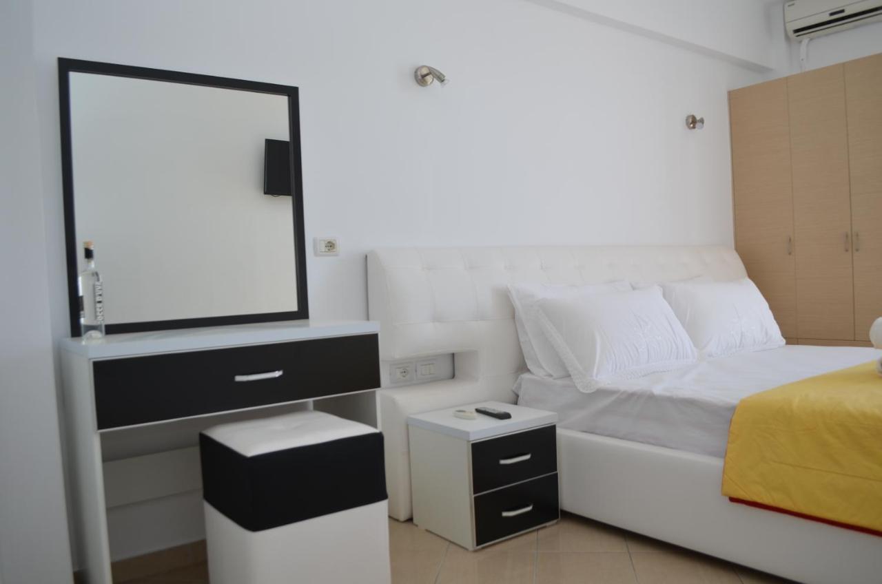 Noah Apartaments Sarandë Esterno foto