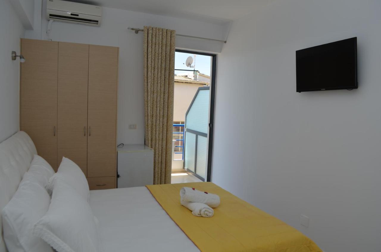 Noah Apartaments Sarandë Esterno foto