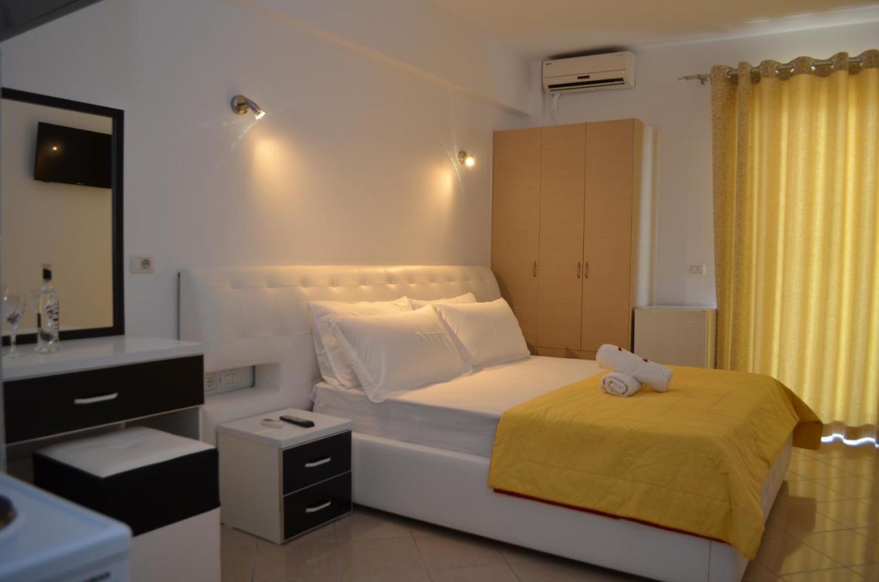 Noah Apartaments Sarandë Esterno foto