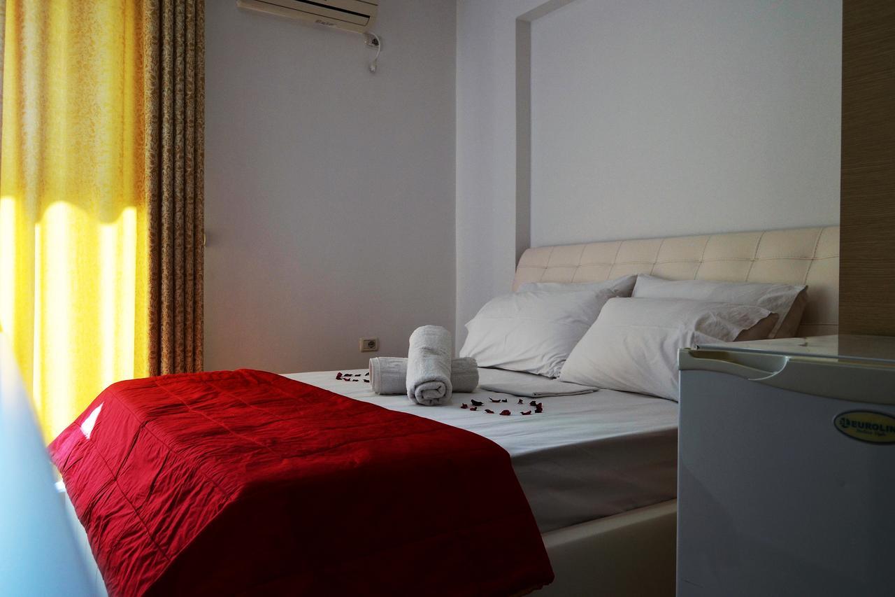 Noah Apartaments Sarandë Esterno foto
