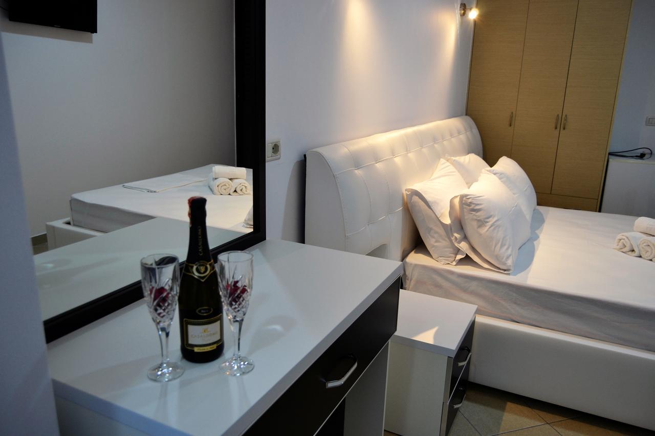 Noah Apartaments Sarandë Esterno foto