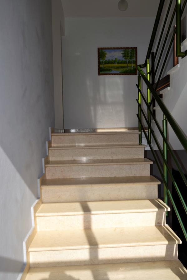 Noah Apartaments Sarandë Esterno foto